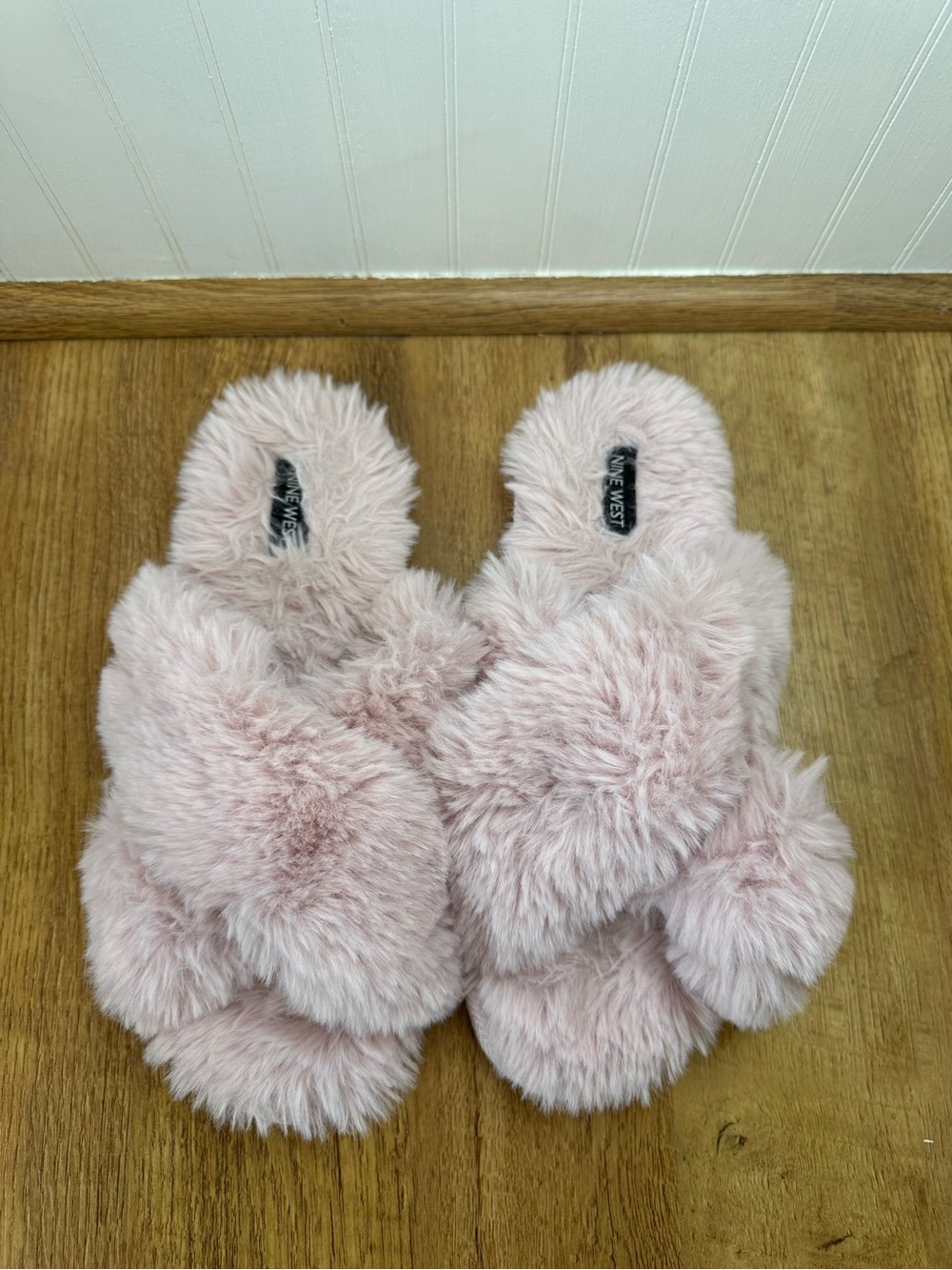 Nine West Fuzzy Pink Slide Slippers - Comfortable Plush size 8/9